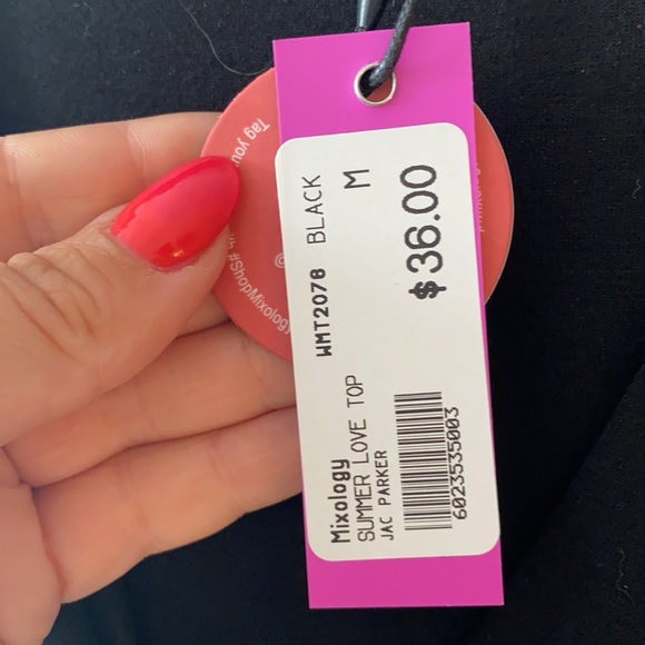 NWT black Crop - Picture 3 of 3